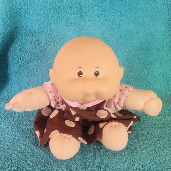 Cabbage Patch 1978-1983 Polka Dot Dress Baby Doll. Vintage and Desirable. - Picture 6 of 13